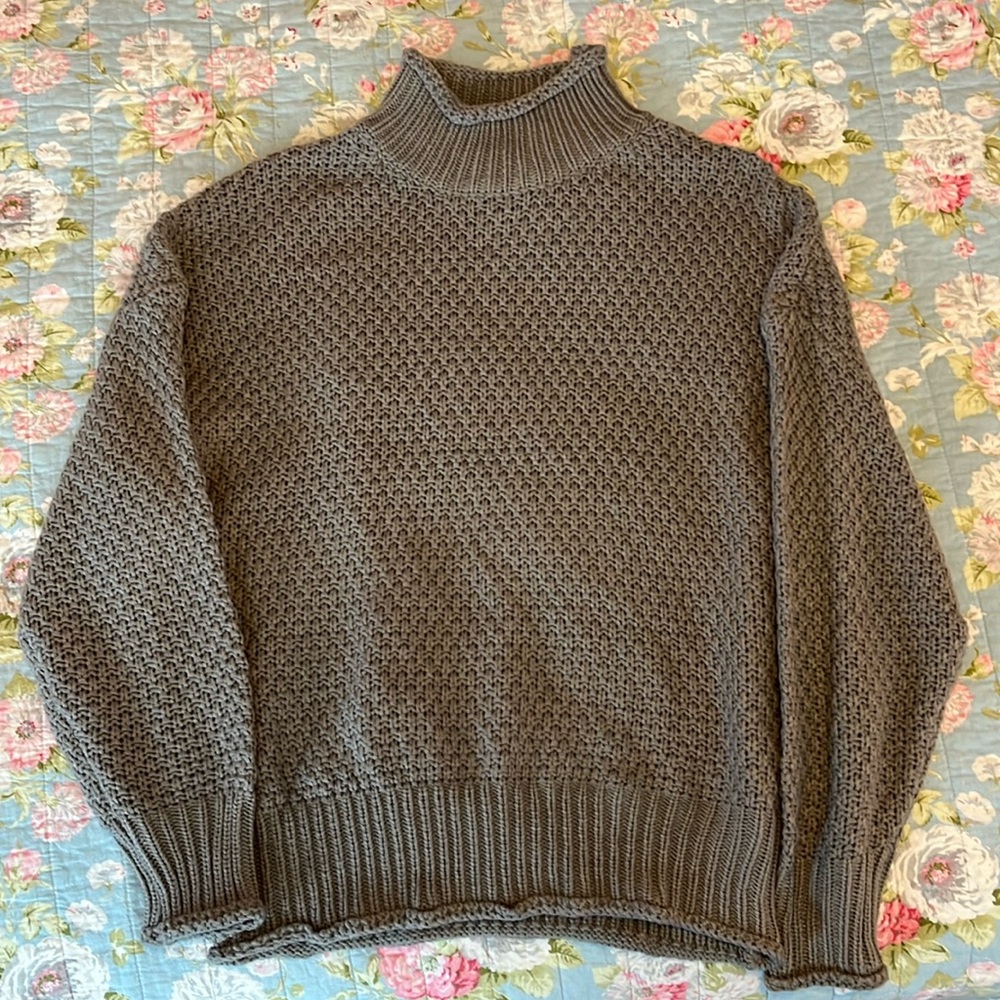 Purple, Zesica sweater. Size Small.